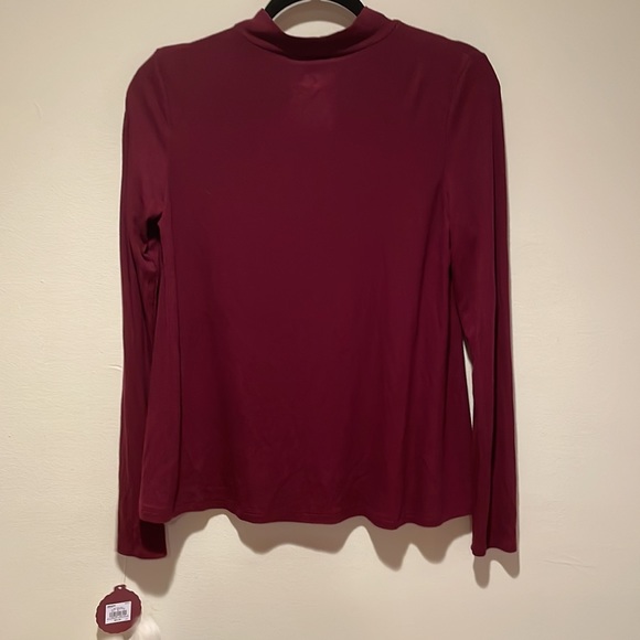 BNWT SO size small keyhole long-sleeve top - Picture 2 of 3
